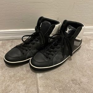 Genuine Louis Vuitton MS 0142 Size 9.5